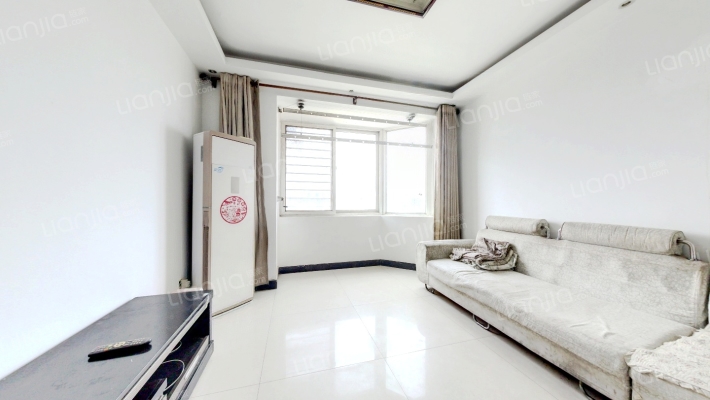 中鼎翡翠二手房实景图