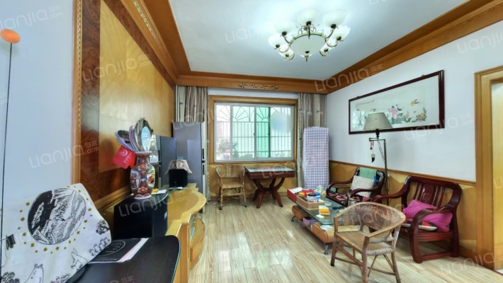 中成新村二手房实景图