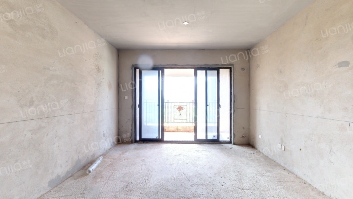 盛邦珑湖二手房实景图