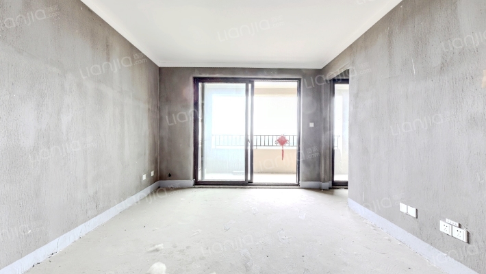 珑湾花苑三期二手房实景图