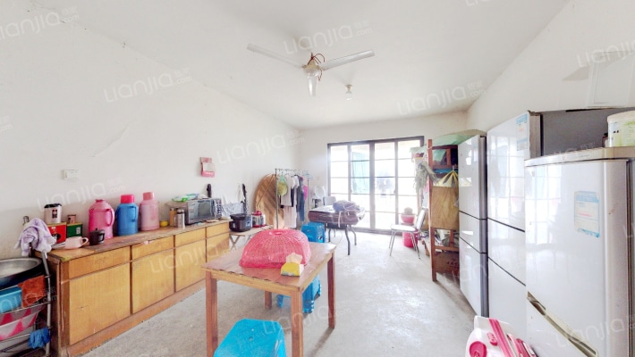 荷美名邸二手房实景图