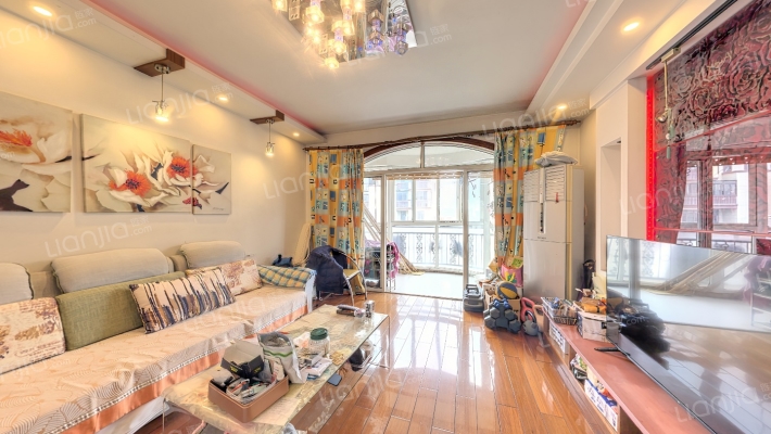 鸿达嘉苑二手房实景图