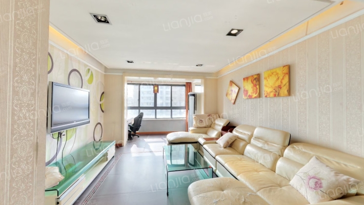 四季晶华二手房实景图