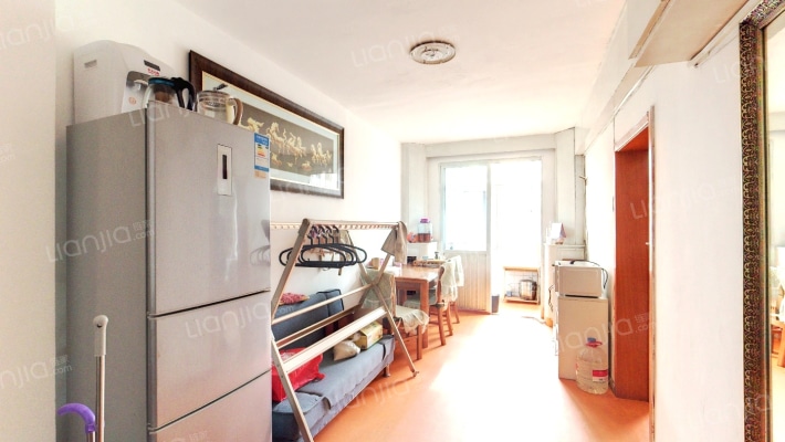 香周路二手房实景图