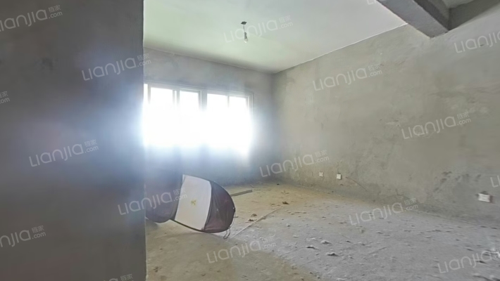 亿嘉名苑二手房实景图