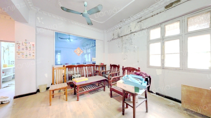 六十二街坊二手房实景图