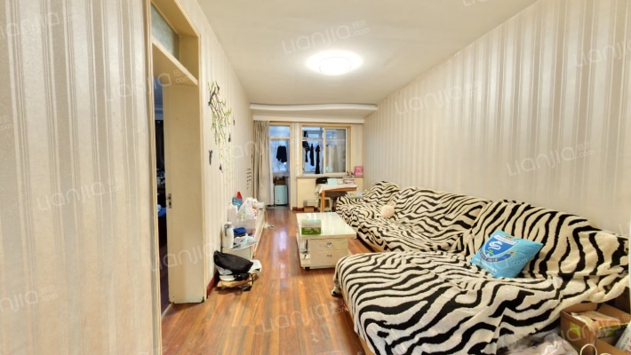 山西省农行宿舍二手房实景图