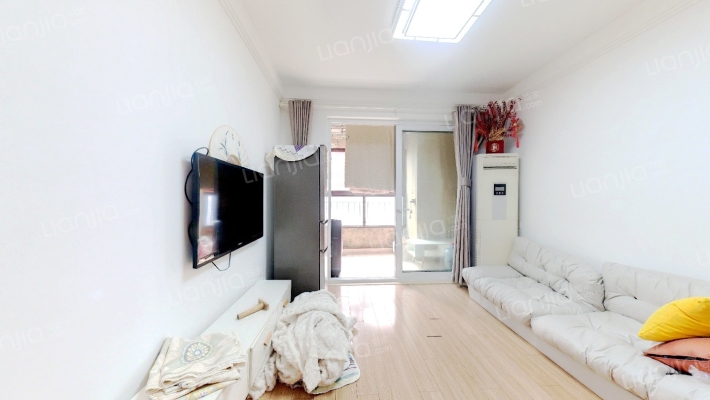 万科梦蝶花苑二手房实景图