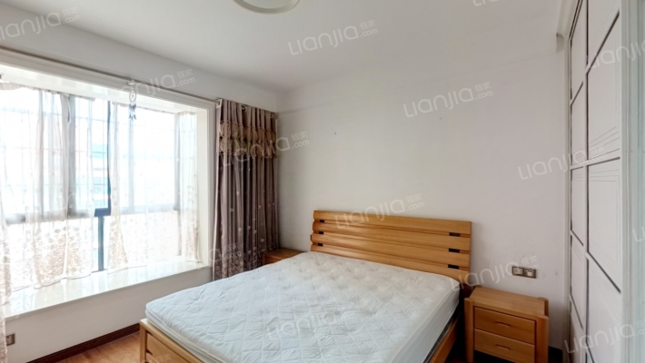 山水华府二手房实景图