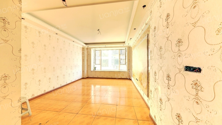 和诚大厦二手房实景图