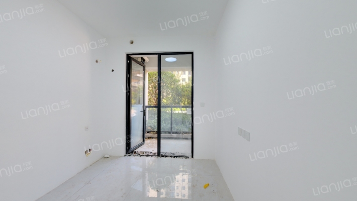 御锦城岸芷汀澜二手房实景图