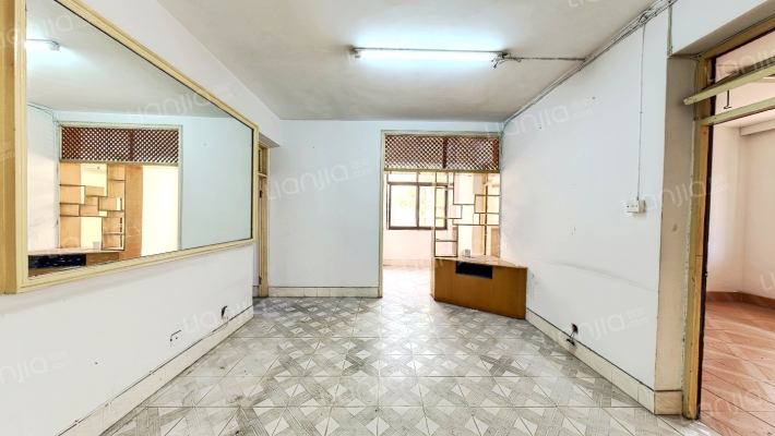 省烟草宿舍二手房实景图