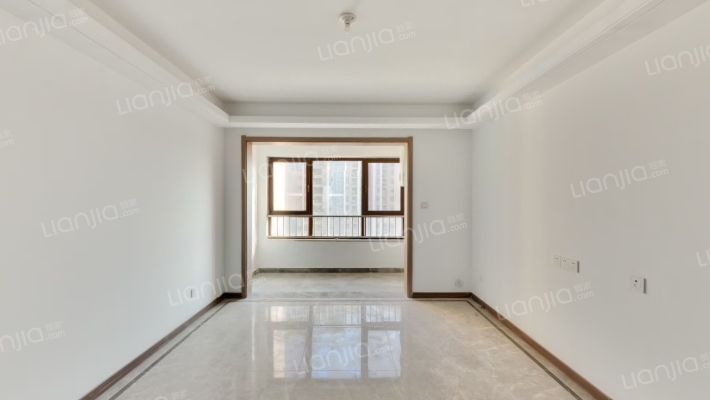 璟樾二手房实景图