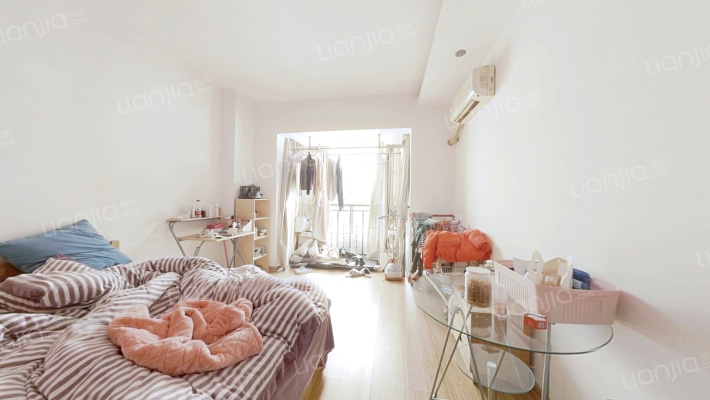 金桥假日丽厦二手房实景图