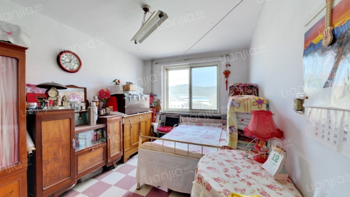 石油六闾二手房实景图