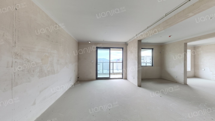 中南樾府二手房实景图