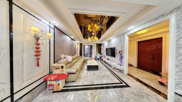 阳光凡尔赛宫A区二手房实景图