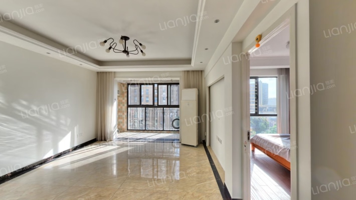 维科拉菲庄园二手房实景图