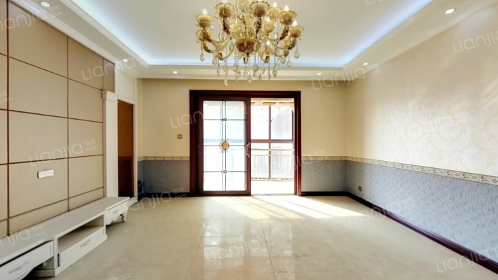 腾龙名都二手房实景图