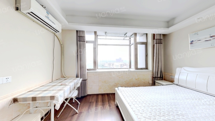 中港金座二手房实景图