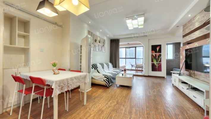 蓝光锦绣城四期二手房实景图