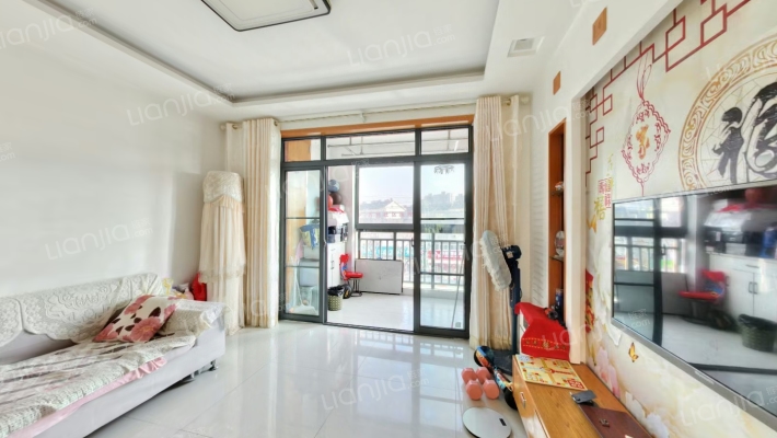 长安萨尔斯堡二手房实景图