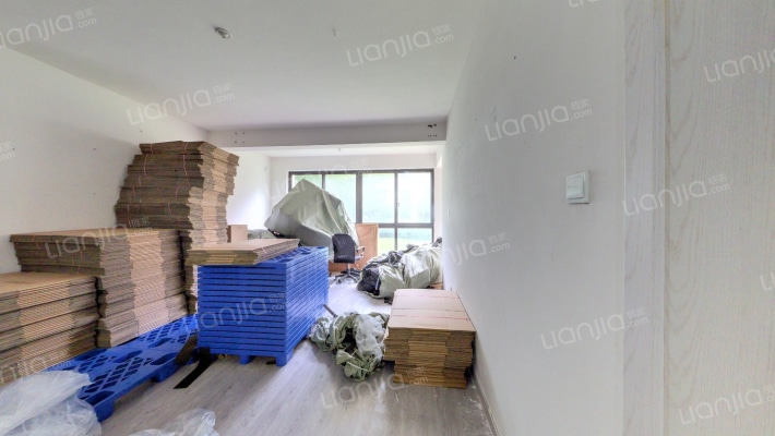 万和湖畔天下二手房实景图