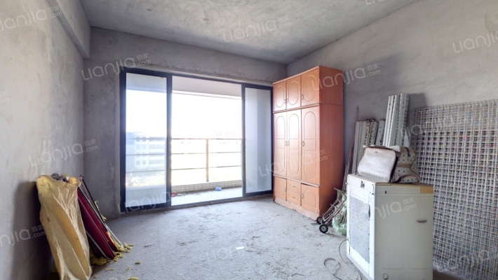 宝铼雅居二手房实景图