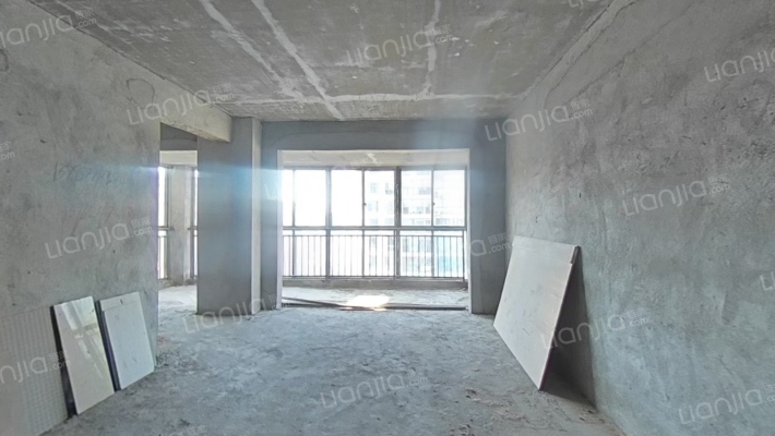 財富嘉苑二手房实景图