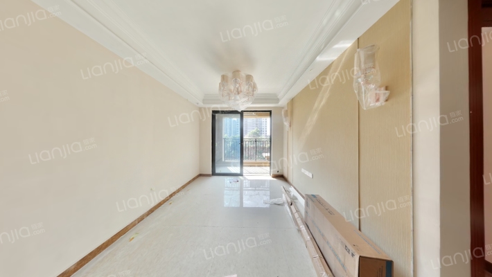 恒大悦珑台二手房实景图