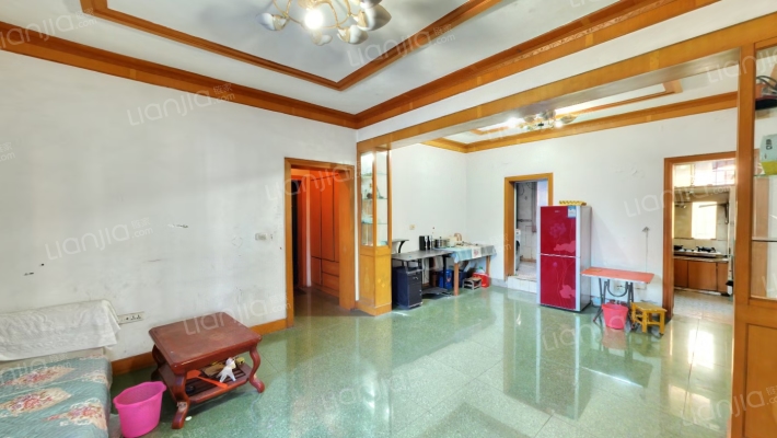 东风路丹东巷二手房实景图