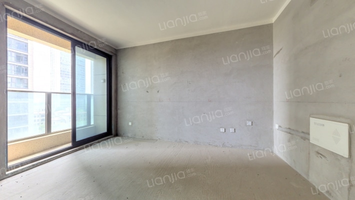 金沙湖高尔夫观邸南区二期二手房实景图