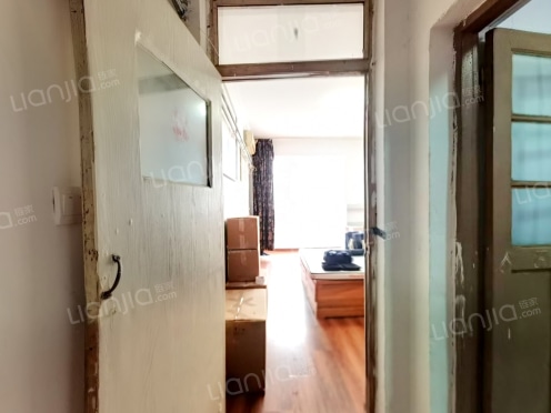 整租·人民路289号 1室0厅 南