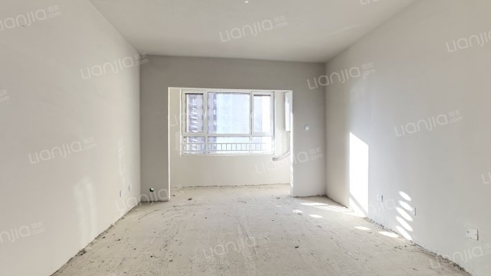 南北通透，三居双卫，新小区，人车分流，绿化好-客厅