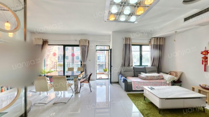 高尔夫湖滨花苑二手房实景图