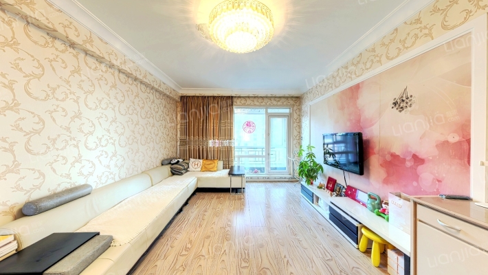 西山湖畔一期二手房实景图