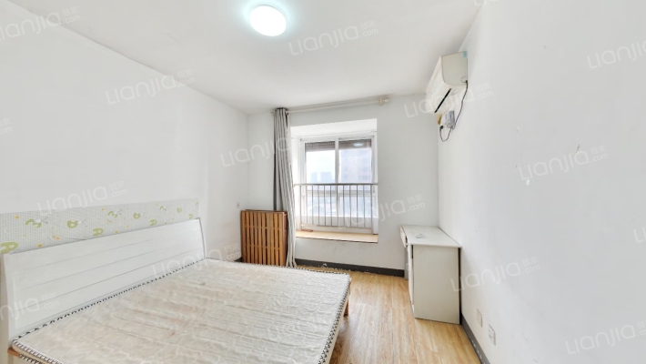 山河苑二手房实景图