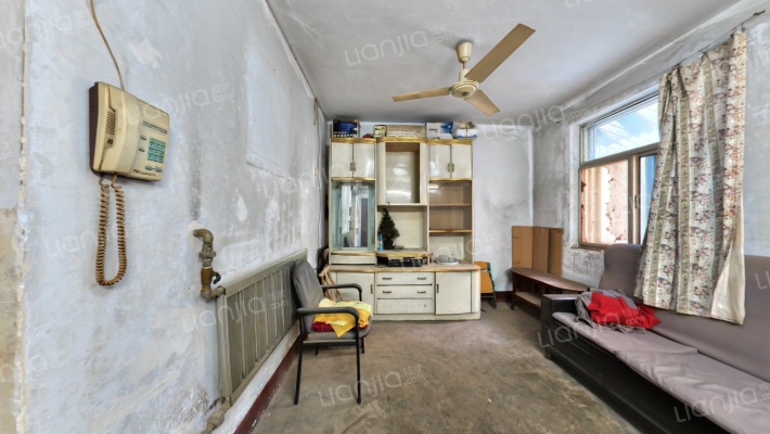 苗圃小区二手房实景图