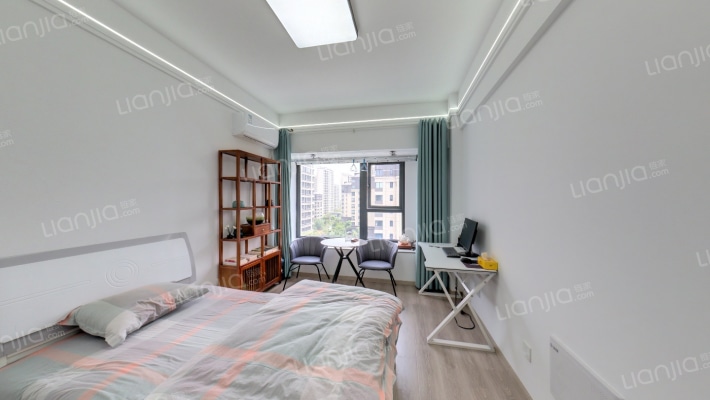 龙湖龙誉中心二手房实景图