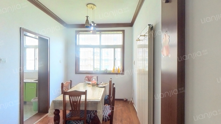 新景花园二手房实景图