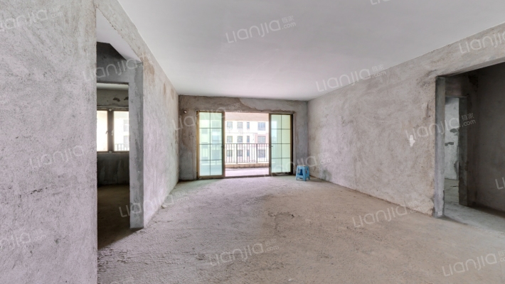 劲嘉金棕榈湾二手房实景图