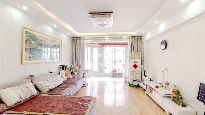 巴黎左岸二手房实景图