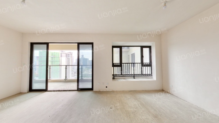 万达华庭二手房实景图