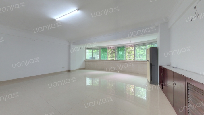 发改局宿舍二手房实景图