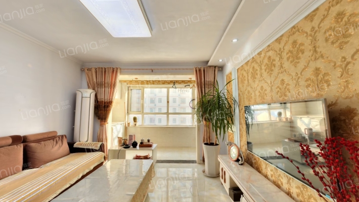 晴岚名苑二手房实景图