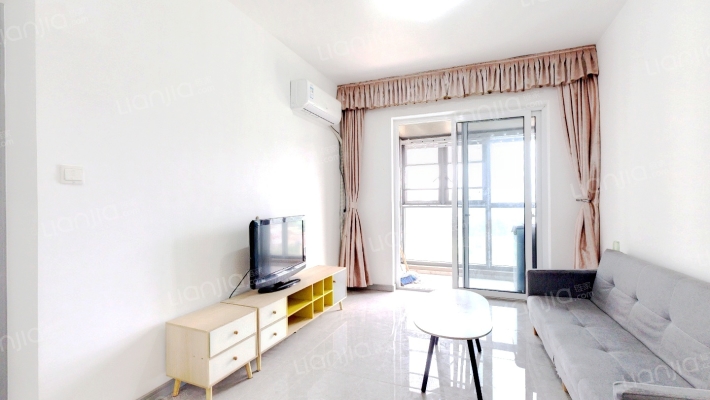 长江青年城B区二手房实景图