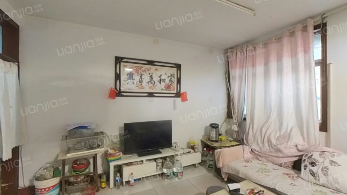 一塑料厂家属院二手房实景图