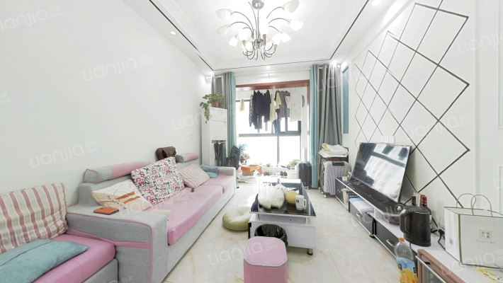 永威枫香庭西院二手房实景图