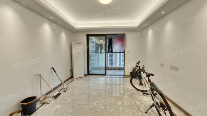 龙湖春江郦城二手房实景图