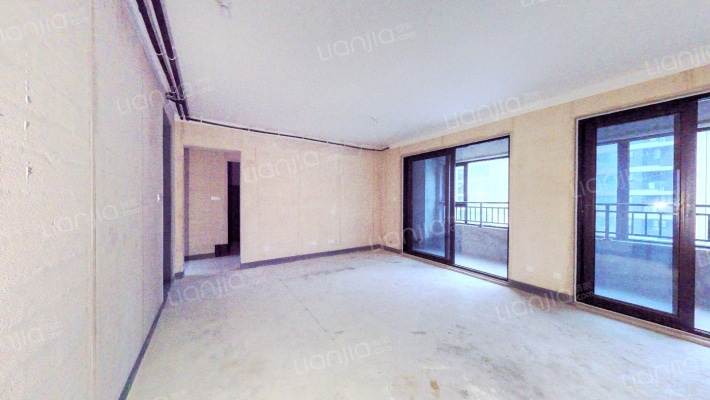 上坤云栖麓二手房实景图